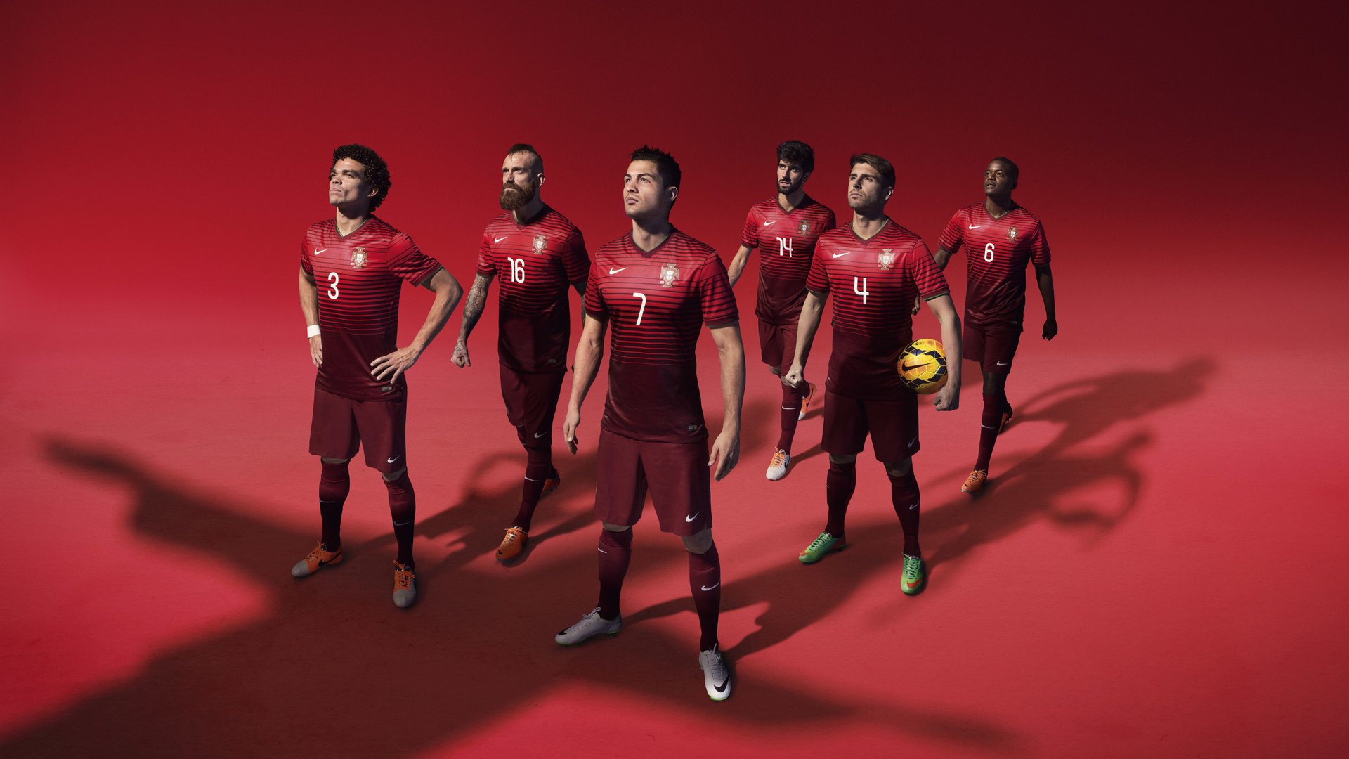 为什么 2026 年的职业足球合同中，“肖像权分成”比例成为了转会谈判的绝对死穴？